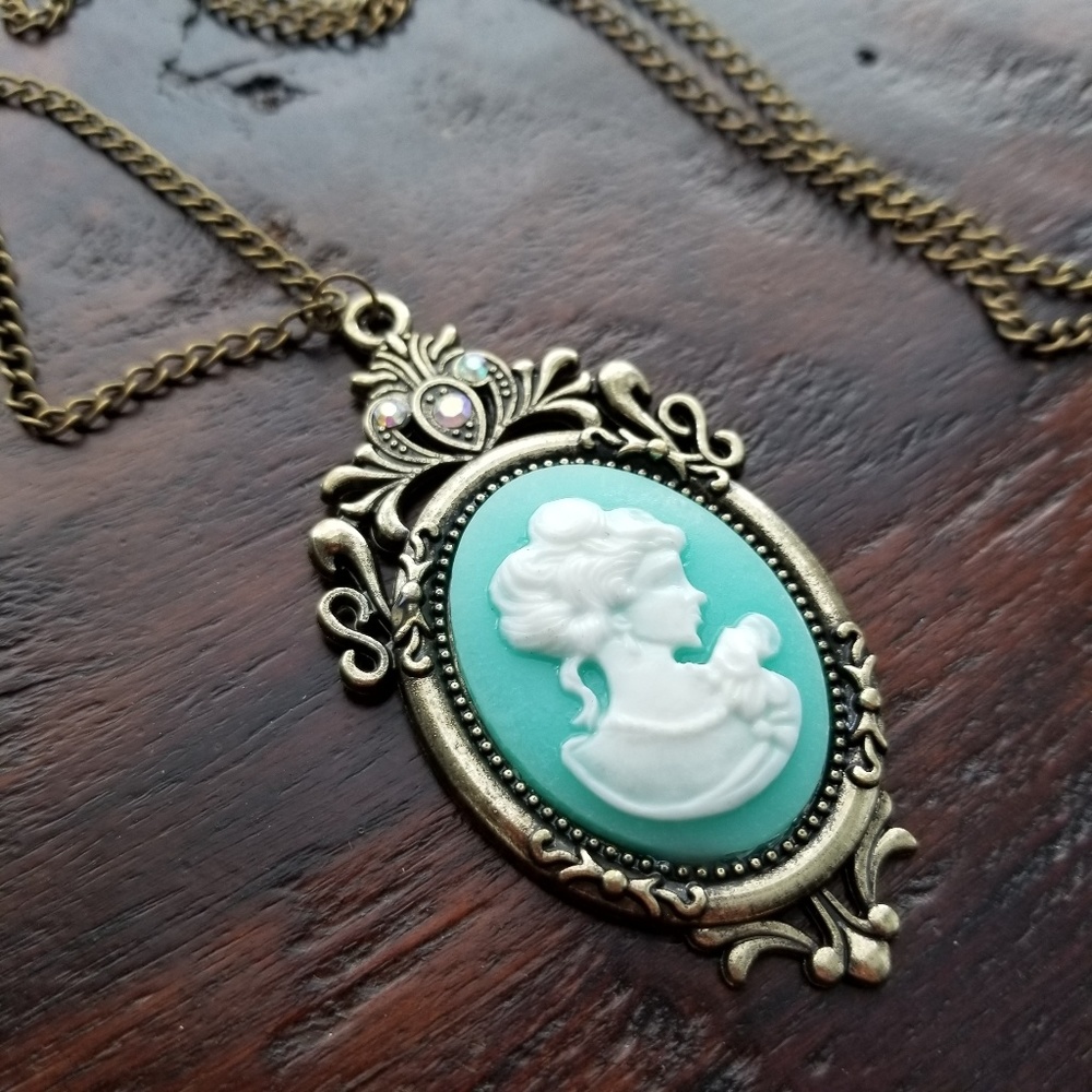 Long Cameo Necklace Vintage Style